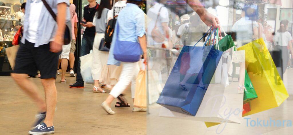 日本のショッピングモールで買い物をする人々のイメージ写真